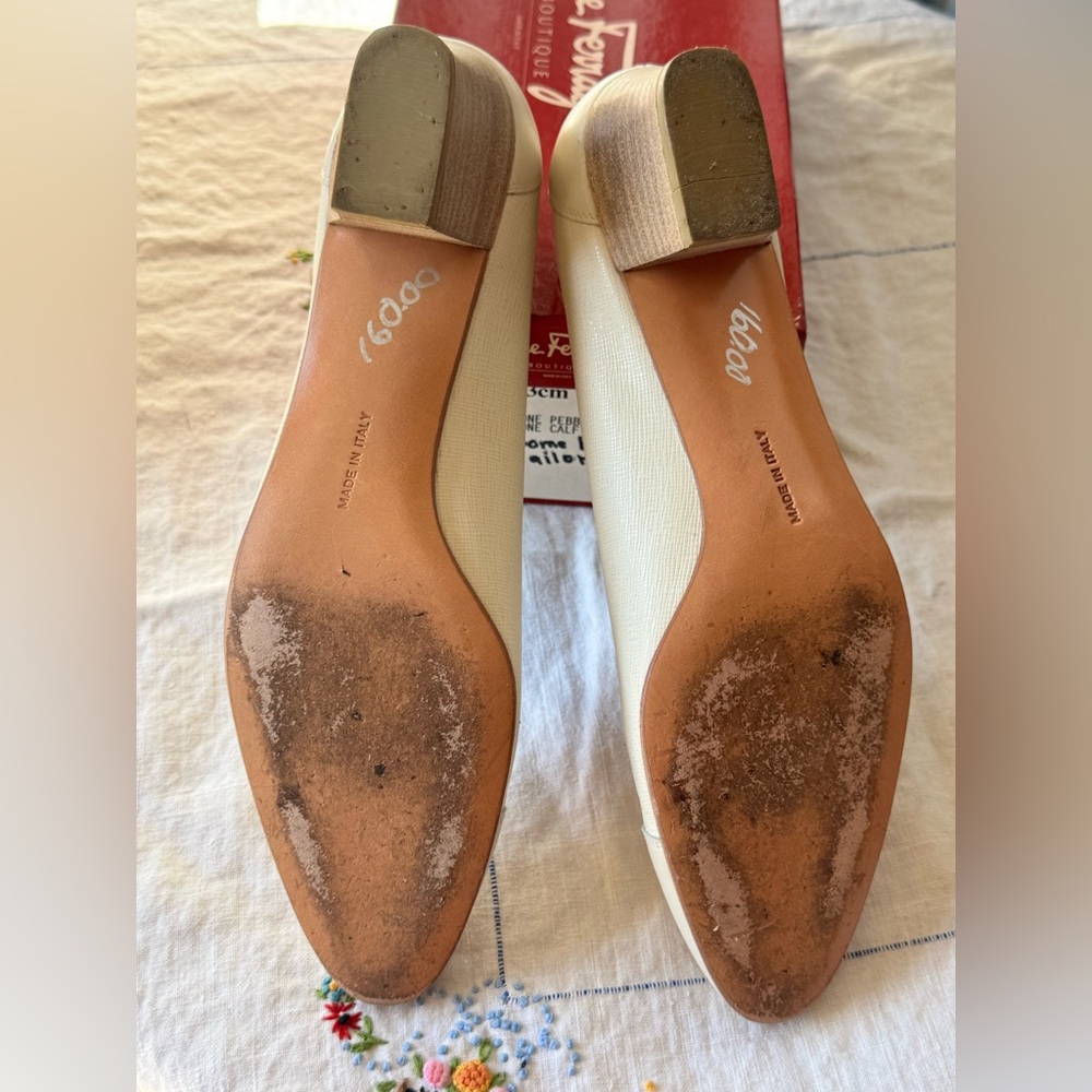 Salvatore Ferragamo Beige Heels - Picture 3 of 4